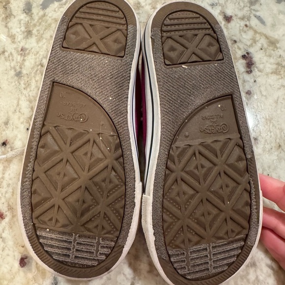 Girls pink converse size 10 - Picture 5 of 12
